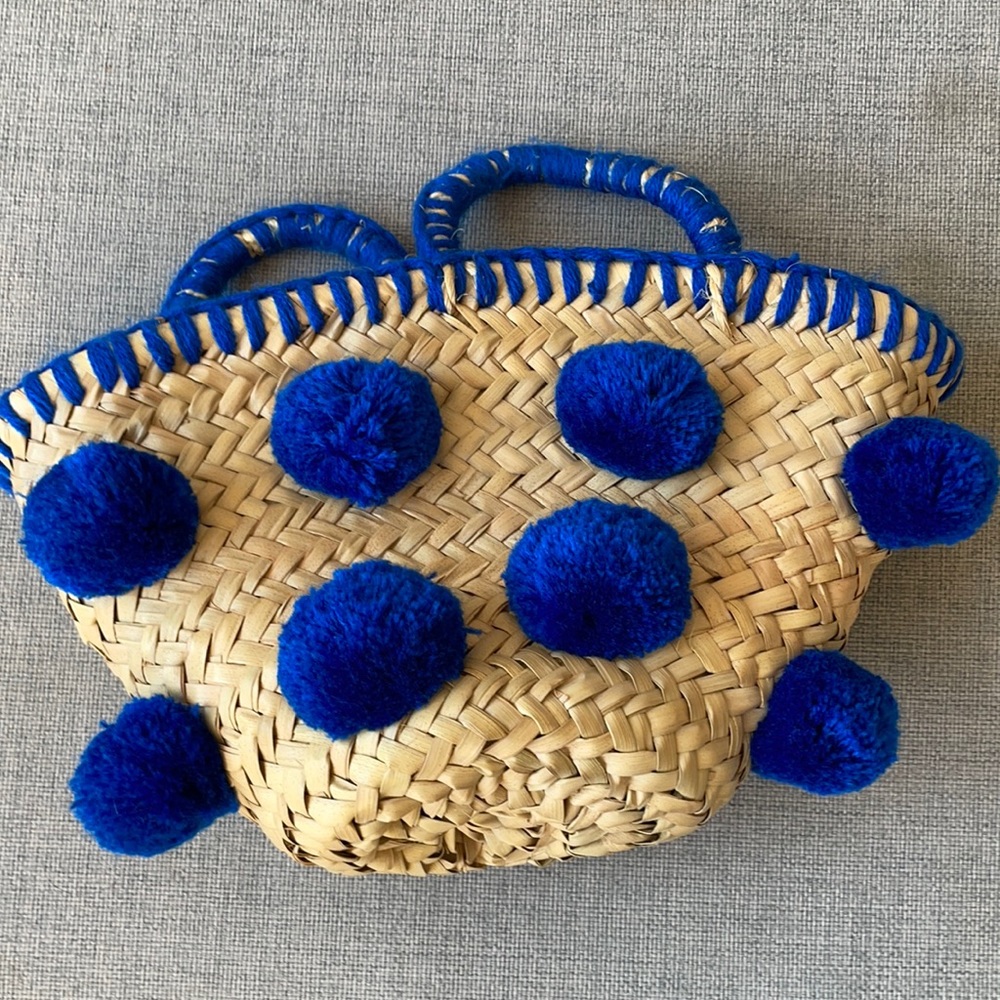 Blue Pom Pom straw bag